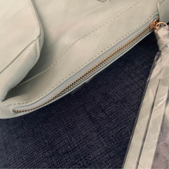 Purse, Handbag Roomy Multiple Pockets Special Carry Sides For Your Bang😉. - Picture 2 of 8